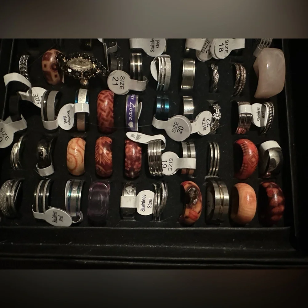 100 rings